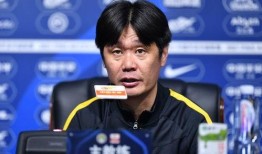 记者爆料李霄鹏视频,揭秘足球名帅的幕后故事