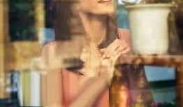 嘉玲爆料花房姑娘视频,真相令人震惊