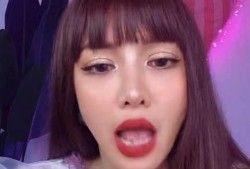 甜馨爆料妈妈视频大全在线观看,妈妈视频大全在线观看精彩瞬间